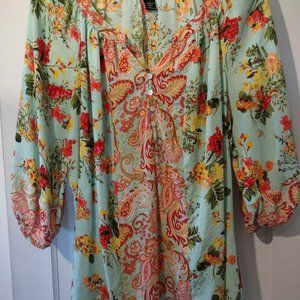 2X New Directions Mint green floral paisley top